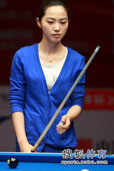 组图:台球界美女大比拼