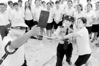 枣庄举办教师学法律讲安全培训活动