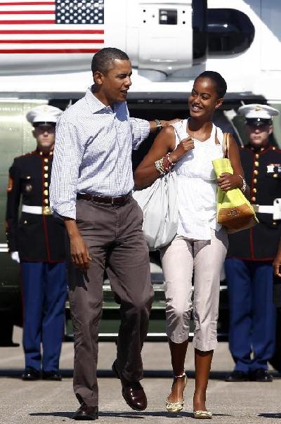 奥巴马12岁女儿天赋异禀 身高快赶上老爸