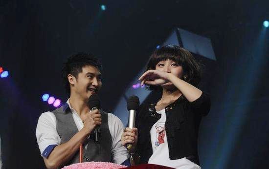 组图:田亮与老婆狂晒恩爱