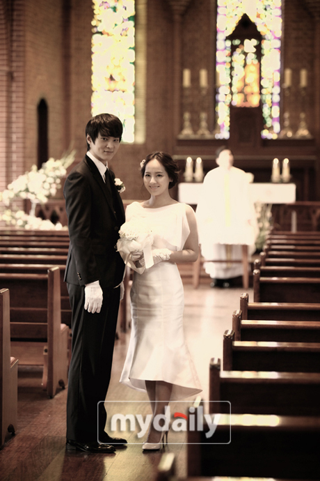 《<em>面包王金卓求</em>》柳真朱元大婚 烂漫唯美似真