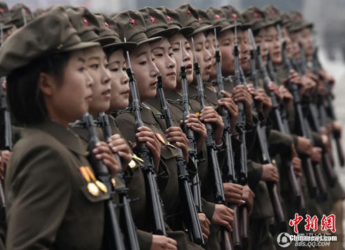 朝鲜阅兵式高清完整版2017