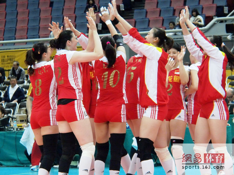 高清:<em>中国女排</em>世锦赛3-0多米尼加提前出钱_中