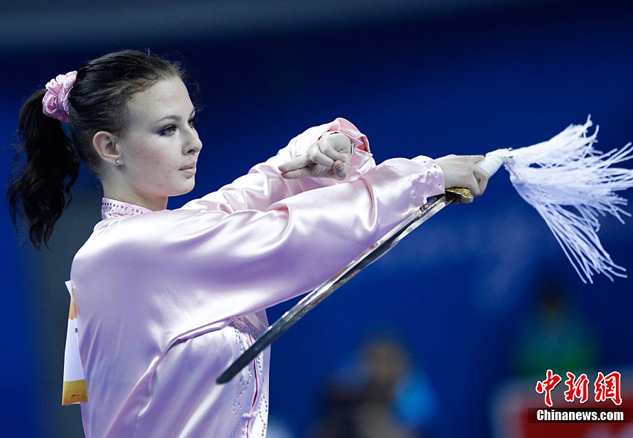 广州<em>亚运会女子</em>太极剑太极拳<em>全能</em>赛 女剑客展