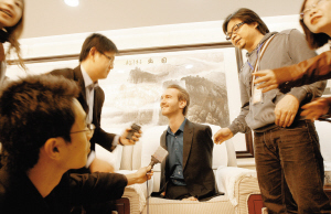 20几岁要应用的经济学智慧_20几岁要应用的经济学智慧的内容简介(2)