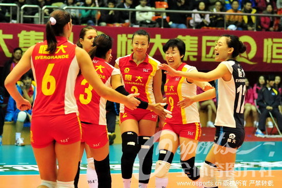 中国女排队员名单_恒大女排队员收入