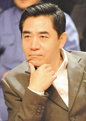 2011荧屏抢风头的依旧是"大叔" "小字辈们"只能担当绿叶