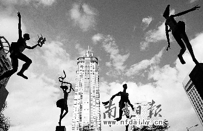 gdp增速_1600年gdp