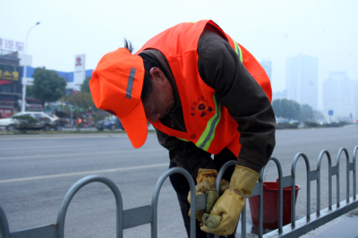 公路受阻,铁路客流爆满