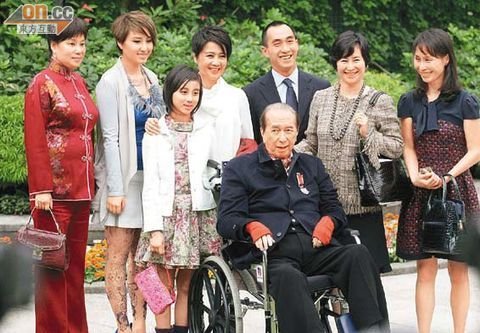 百亿身家剩600美元 何鸿燊怒告11名家人