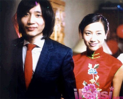徐静蕾与成龙车中激吻 曾与李亚鹏<em>张亚东</em>等九