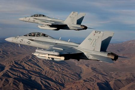 ea-18g"咆哮者"电子战飞机(资料图)