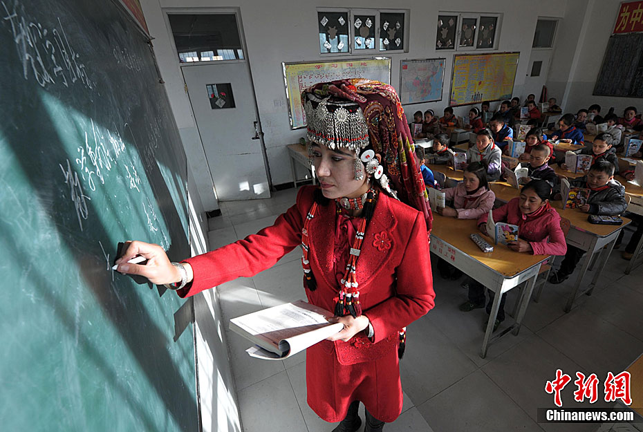 新疆帕米尔高原的美丽汉语<em>女教师</em>_中国网