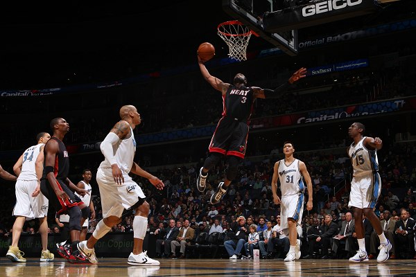 “板凳匪帮”70分25板!韦尔24+19+7帽制霸禁区 热火三杀奇才送其联盟首败60败