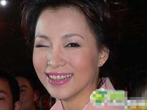 年过30<em>美女明星</em> 张柏芝自拍卖萌叫板90后(组图
