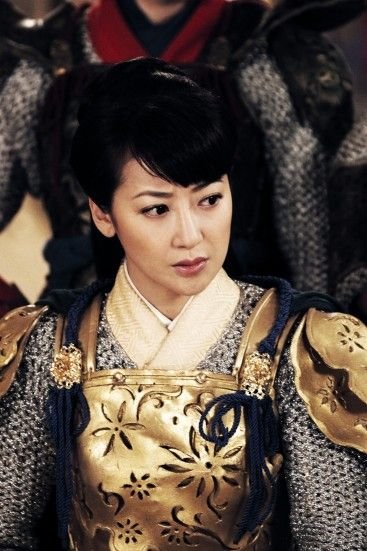 <em>杨门女将</em> 曝最<em>新</em>剧照 陈紫函骑战马披黄金甲(图