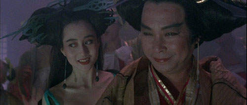 《<em>倩女幽魂</em>iii道道道》中的树妖姥姥(<em>刘兆铭</em>)和
