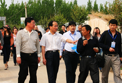 华西村人均收入_农民人均纯入(3)