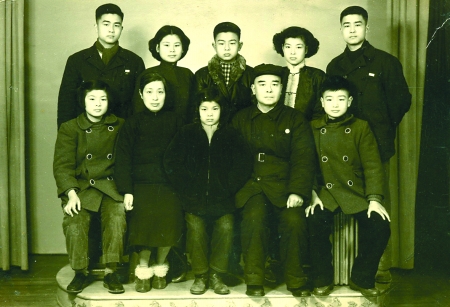 胡锦涛:青年学生要德才兼备保持个性_中国网