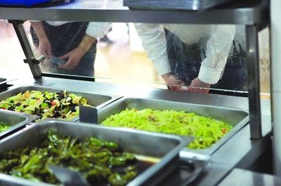 http:\/\/news.cntv.cn\/20110427\/106930_1.sht