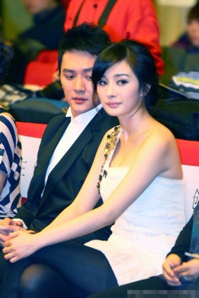 盘点:胸部惨遭他人<em>偷窥</em>的<em>美女</em>明星_中国网