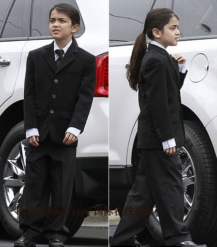 迈克尔+杰克逊儿女周日教堂礼拜