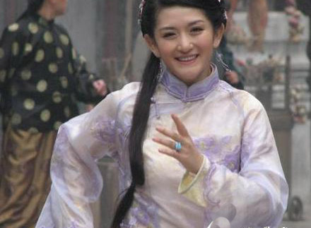 刘若英谢娜胡静 盘点这些大牌明星的小<em>丫鬟</em>时