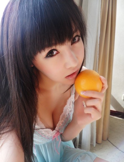 开法拉利的<em>90后美女</em> 诗梓佳私密照(图)- micro 