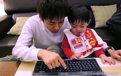 林志颖儿子\小小至\+矮油萌死个人啊(图)