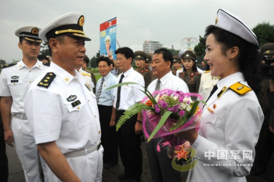 中国海军训练舰编队抵达朝鲜元山访问