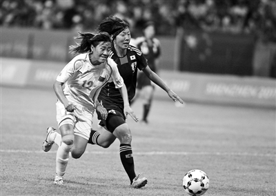 中国队击败日本队夺得大运女足冠军