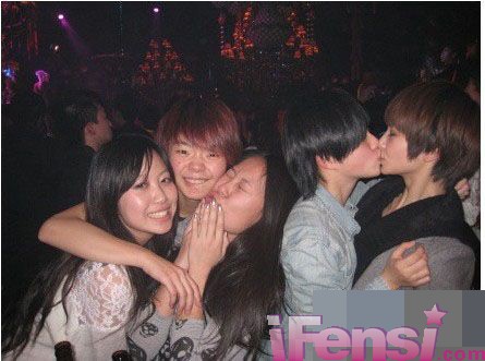 杨洋签约天娱苏妙玲 <em>女同</em> 快女后台深度解析(图