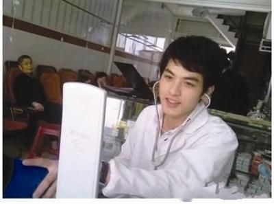 最帅男医生爆红 818那些幻灭的传说中民间帅哥