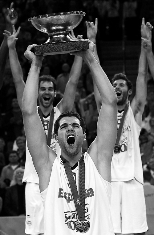 西班牙队夺得欧锦赛冠军