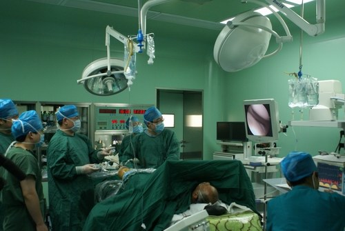 阳信县人民医院成功开展首例膝关节镜手术