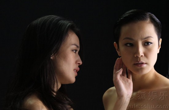 何韵诗舒淇大尺度扮<em>女同</em> 互相爱抚极尽缠绵(图