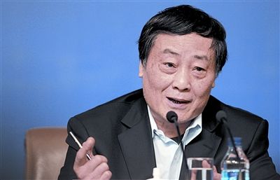 人大代表自曝gdp造假_月亮代表我的心简谱(2)