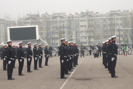 潍坊市举行公安交警系统指挥手势团体比赛