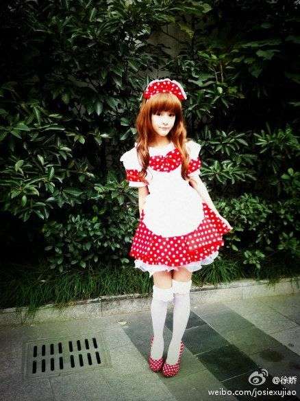 徐娇甜美<em>女仆</em>装亮相动漫展 微博三度致歉cos迷