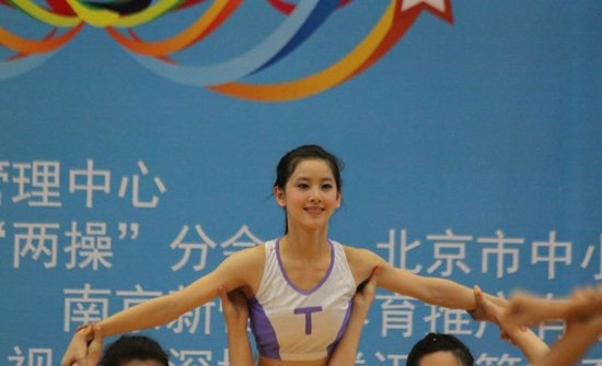<em>操</em>联赛激情热舞(组图)