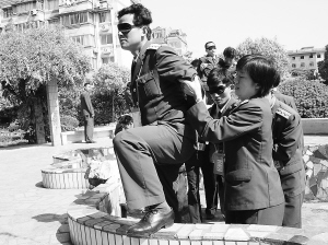 南京政治学院心理专家服务部队官兵