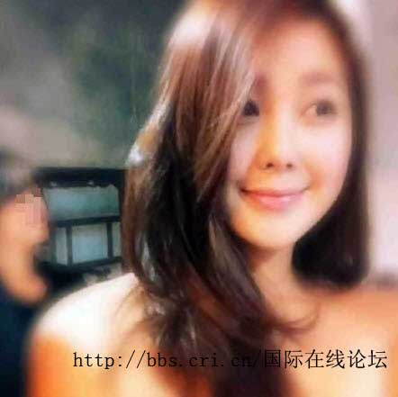 组图:韩星松雨露面 否认自己是35分钟视频女