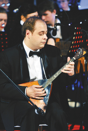 俄罗斯民族乐器海口大秀音色