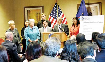 1997马来西亚经济危机_道琼斯指数自1997年亚洲金融危机以来首次跌破7000点关口.  新华社...