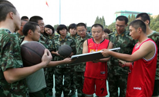 杭州士官学校39名官兵喜获国家二级篮球裁判员证书