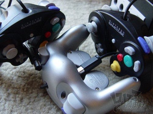 主机居然拍起<em>成人艺术</em>照 玩家恶搞大盘点_新闻