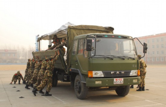 剑指演兵场武警8642部队新年度开训剪影