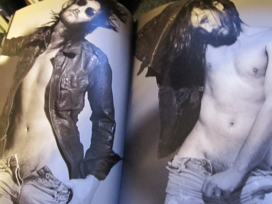 <em>滨崎</em>步因老公拍全裸写真离婚