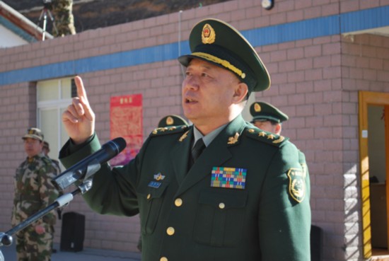 重庆武警司令员图片