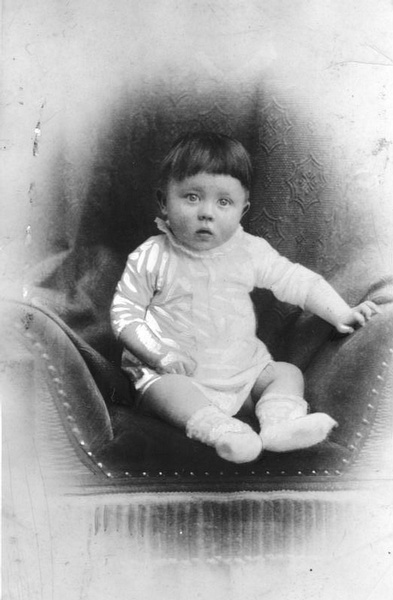 希特勒小时候图片